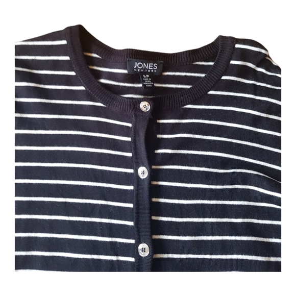 Jones New York Black and white stripe sweater size small - Picture 2 of 4